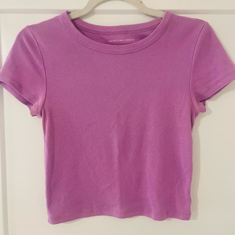 American Eagle cropped tee